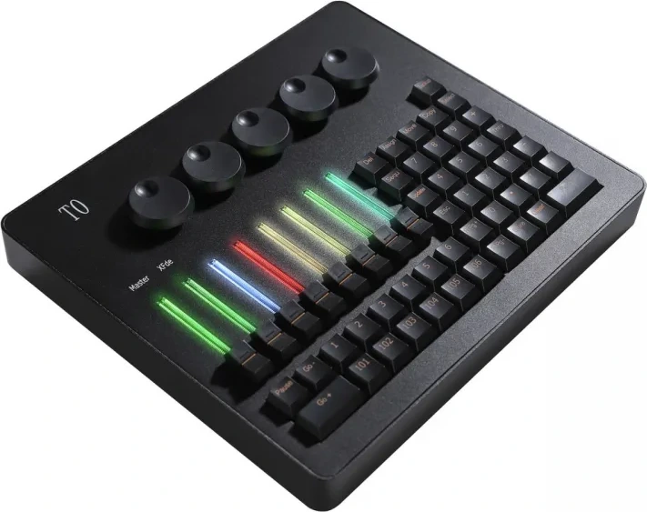 ПУЛЬТ УПРАВЛЕНИЯ СВЕТОМ MA2 Onpc Mini DMX Controller